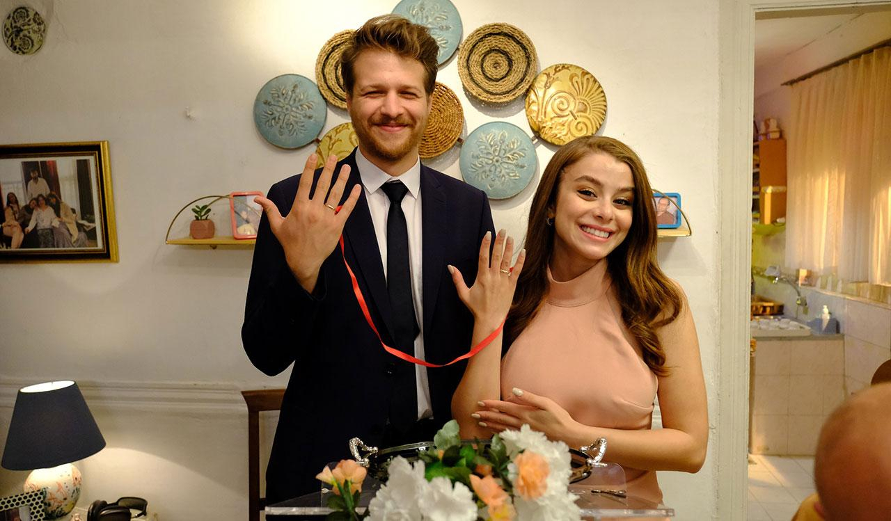 Asya ve Tolga nişanlandı!