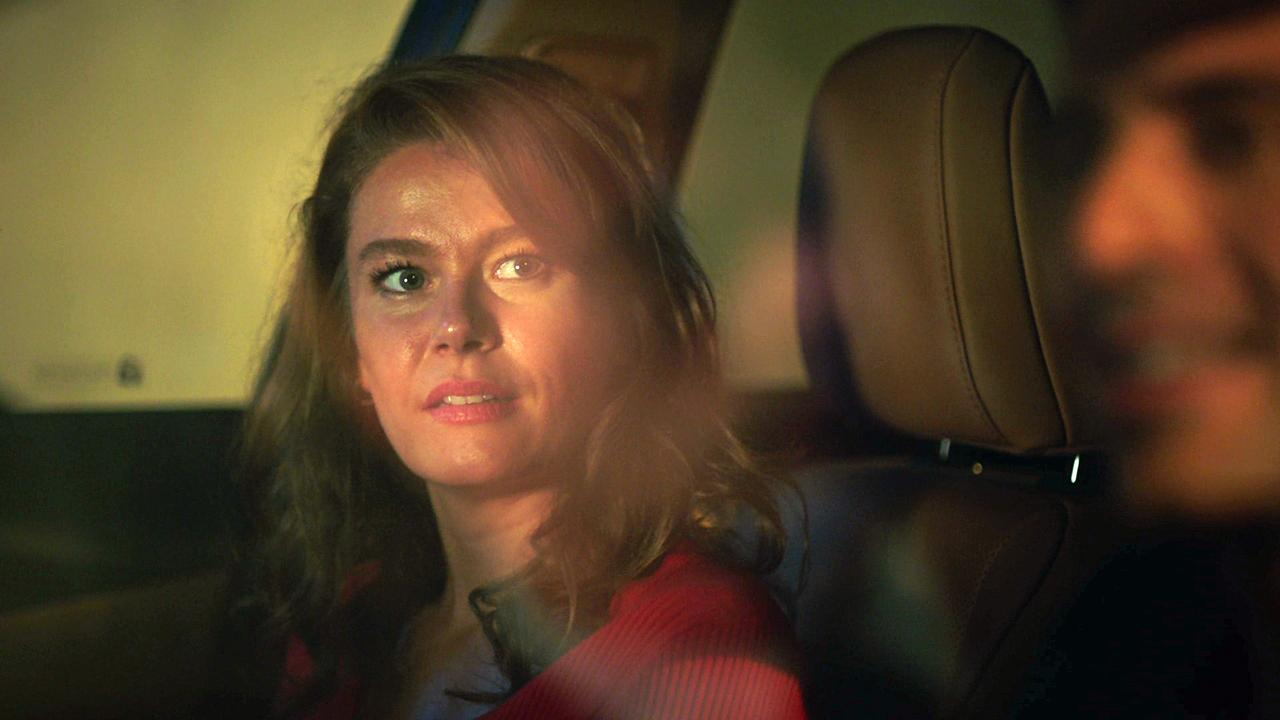 Camdaki Kız 53. Bölüm