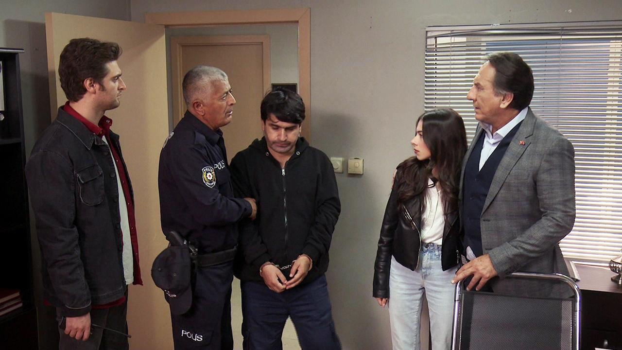 Çıkar-Göster Lobisi Şule'nin peşinde!