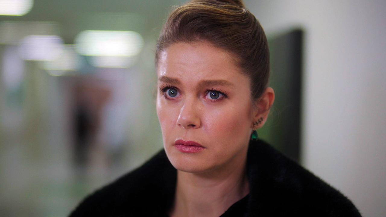 Camdaki Kız 61. Bölüm