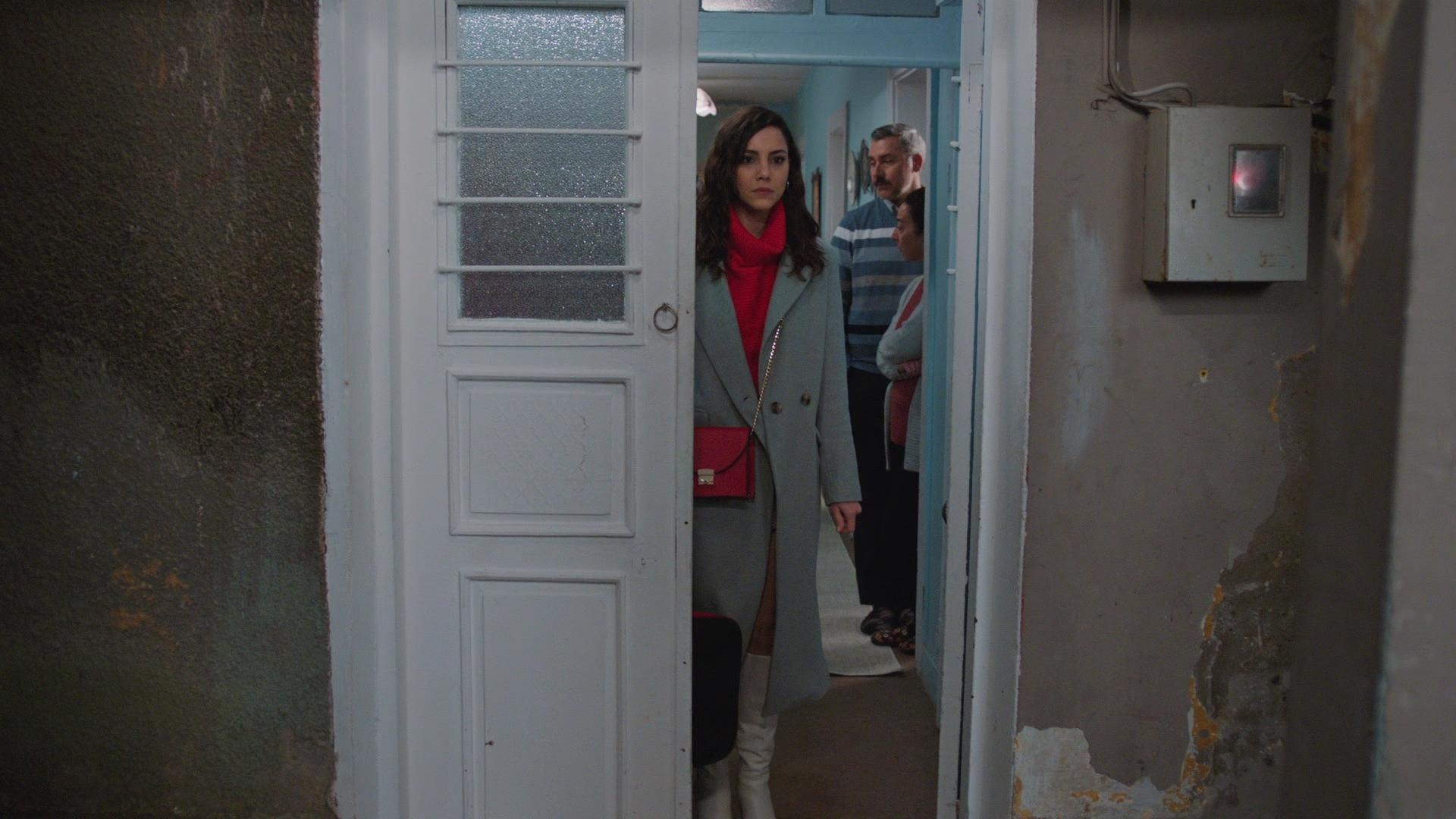 Zeynep’in evi terk etme planı suya düştü!