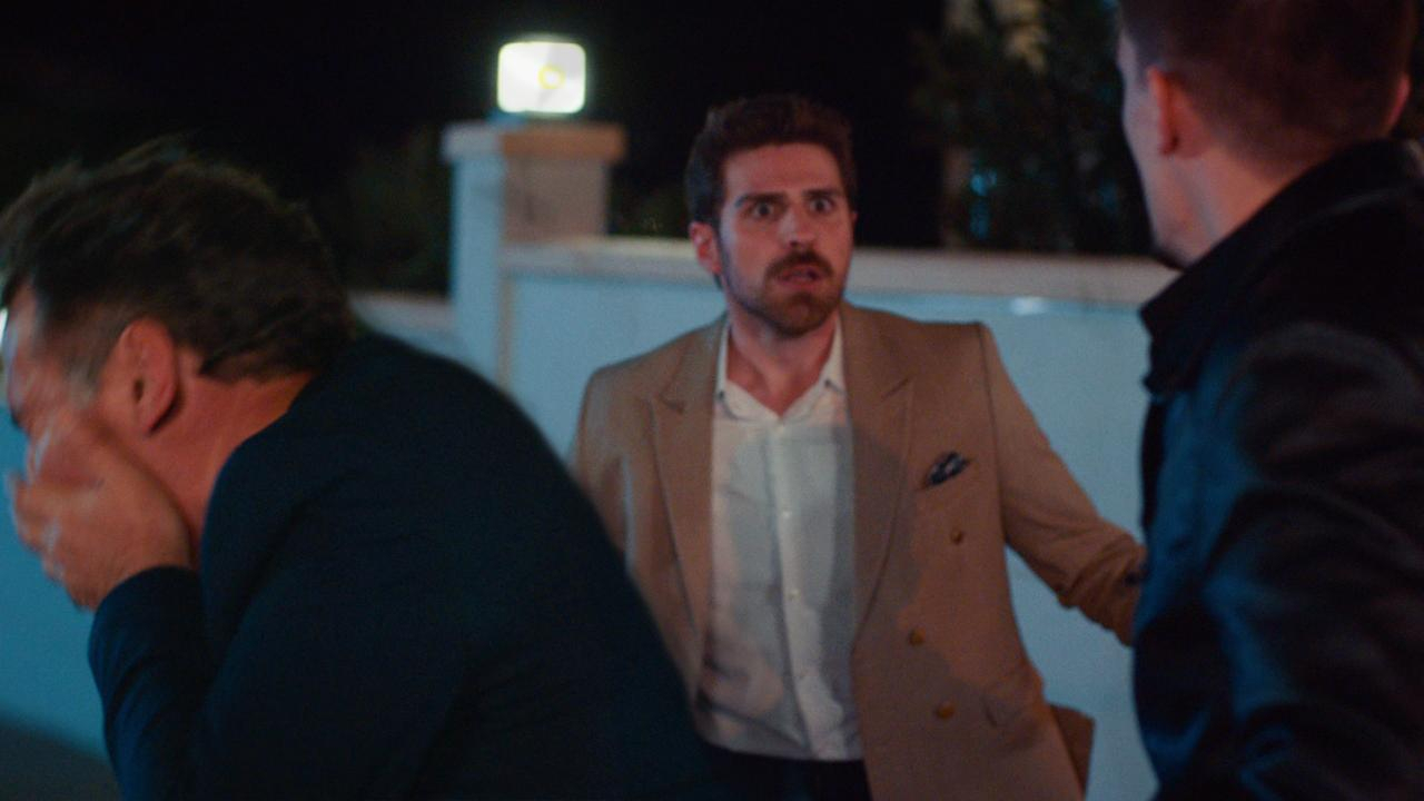 Yumruklar havada uçuştu!