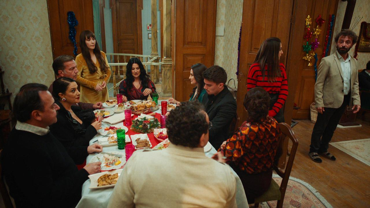 Yılbaşı masasında beklenmedik misafir!