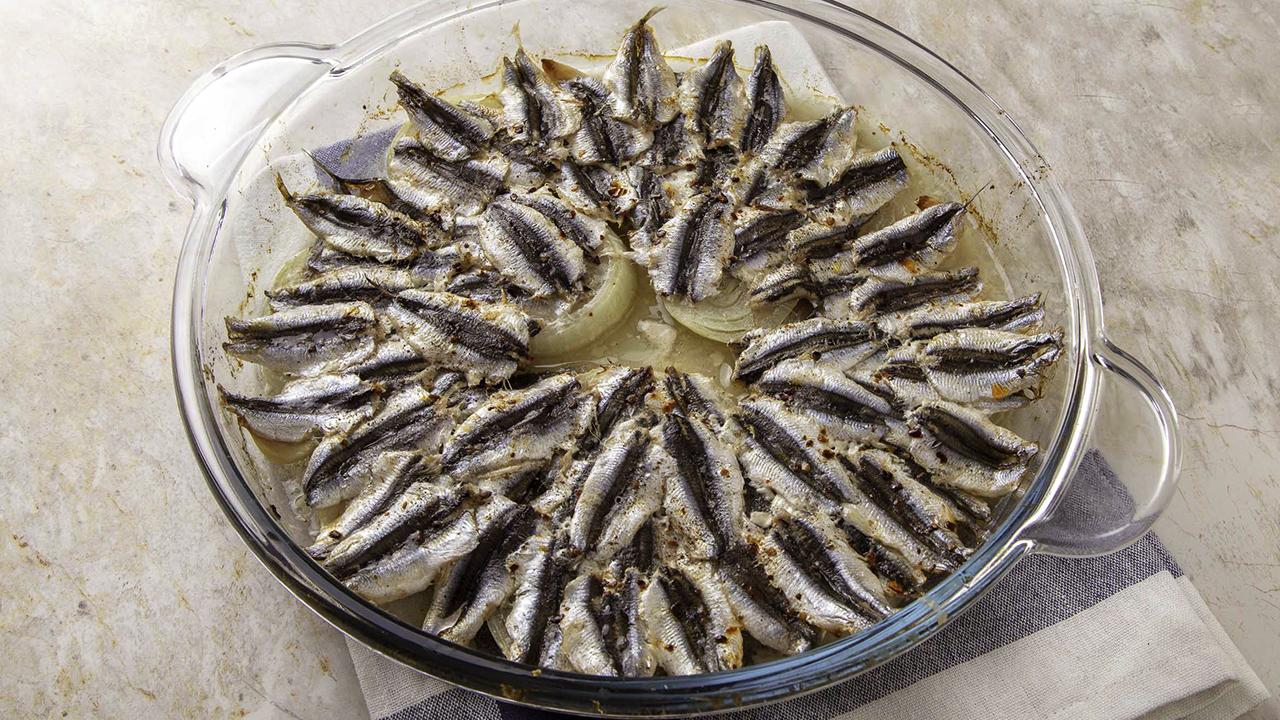 Fırında Hamsi Tarifi - Fırında Hamsi Nasıl Yapılır?