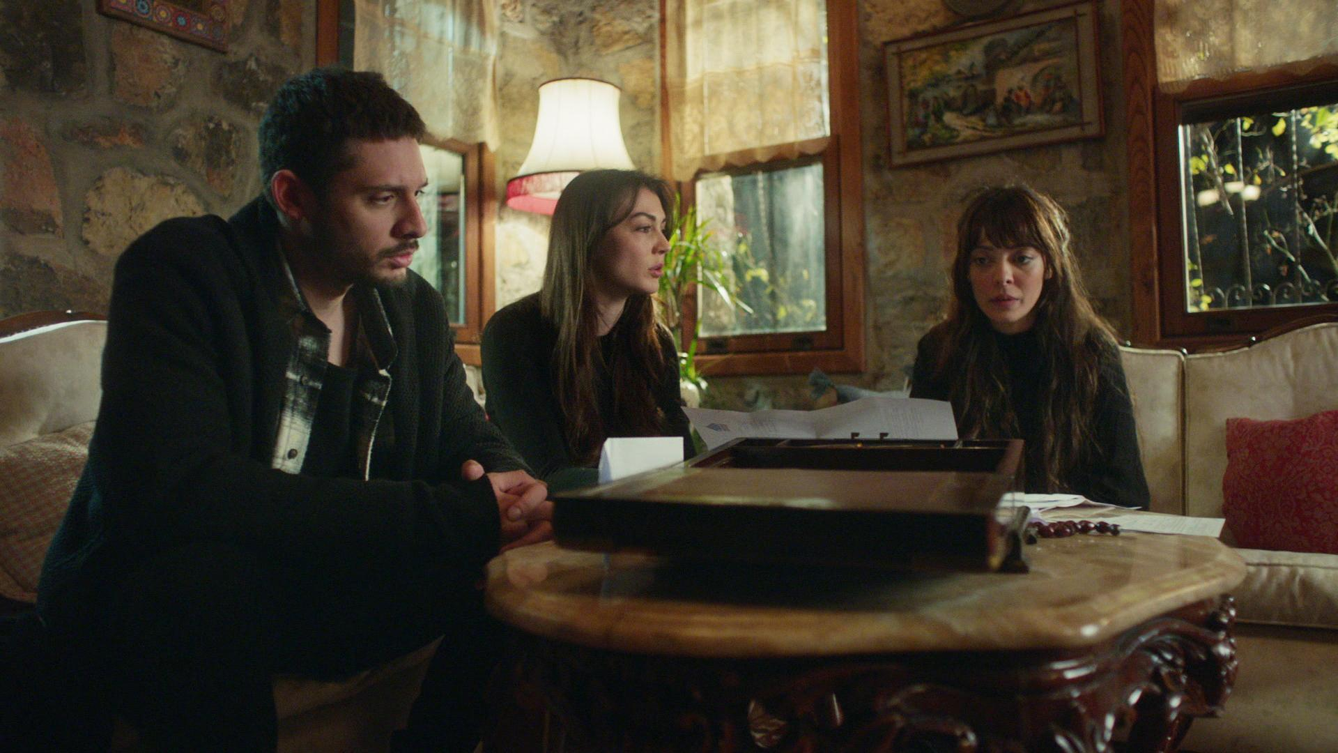 Kraliçe 1. Bölüm Fragmanı