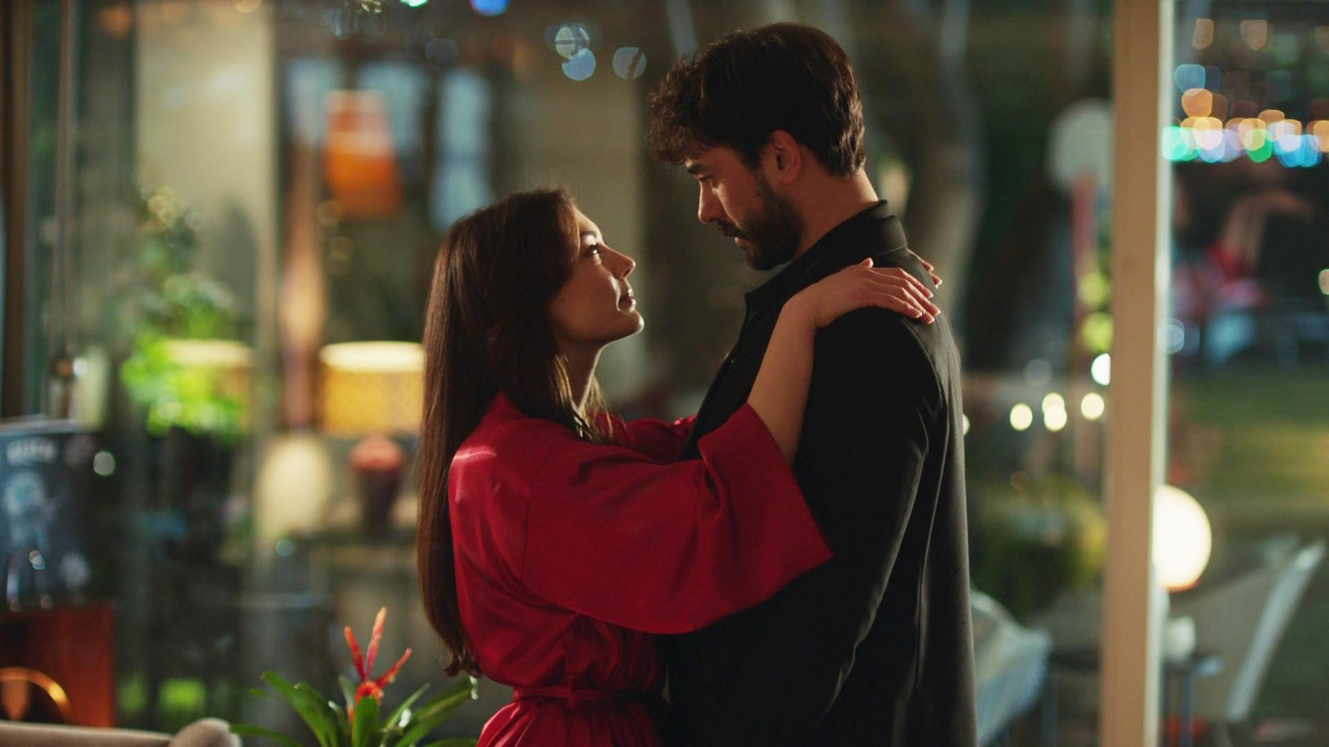 Kraliçe 2. Bölüm Fragmanı