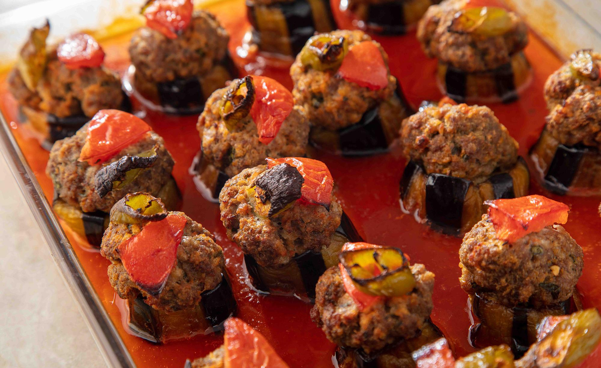 Katlı Patlıcan Kebabı Tarifi - Katlı Patlıcan Kebabı Nasıl Yapılır?