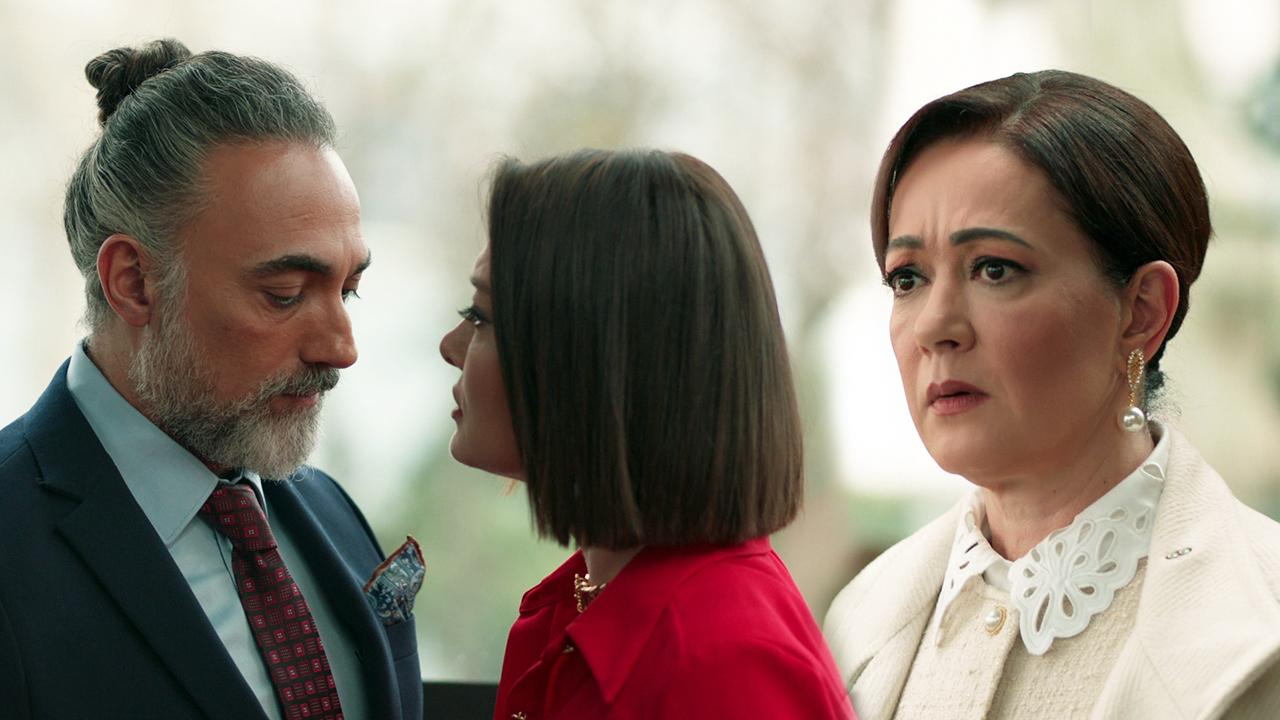 Seher, Ziya ve Alanur’u beraberken yakaladı!