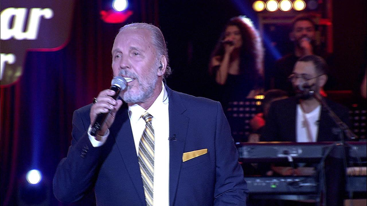 Fatih Erkoç'tan "Anı" Performansı!