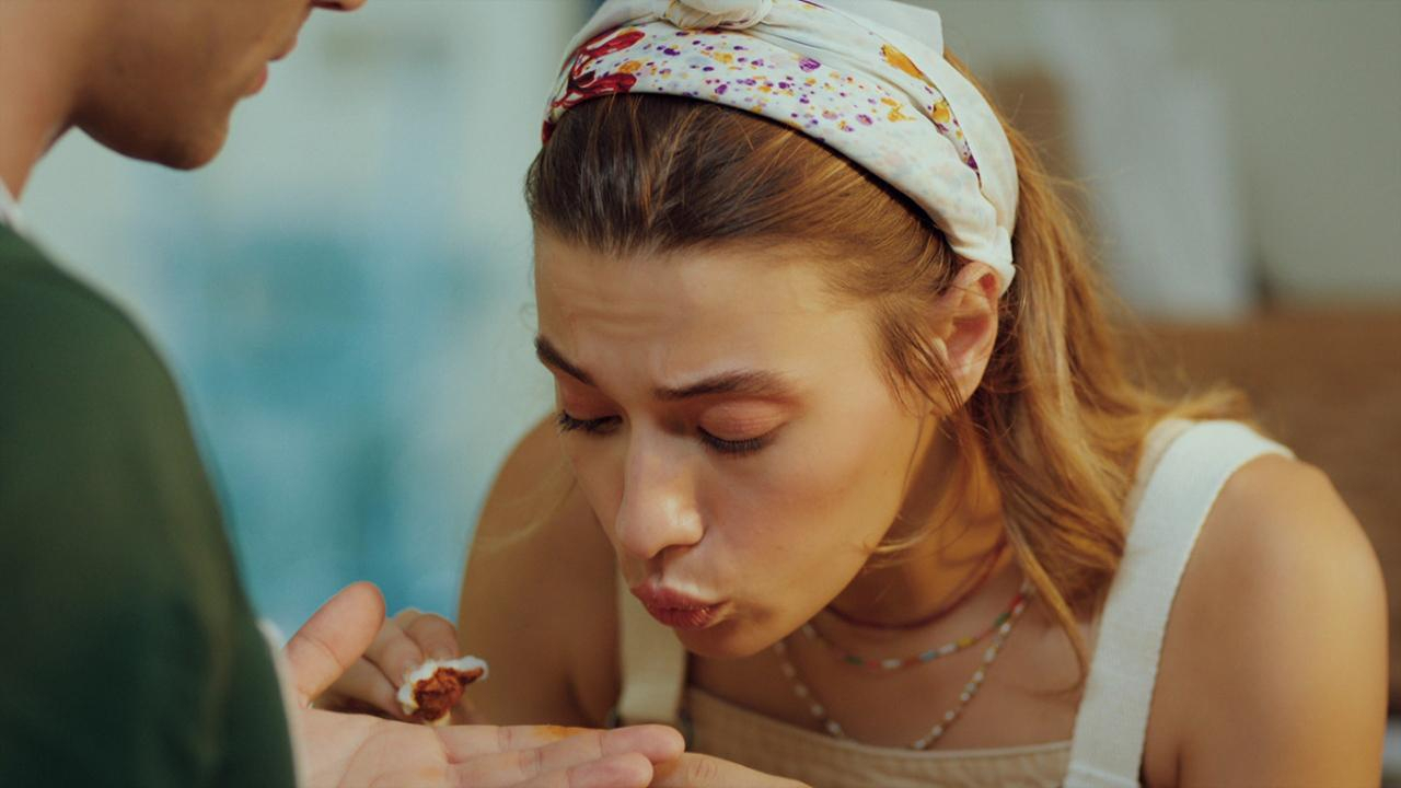 Özgür’ün pansumanı Gece’den!