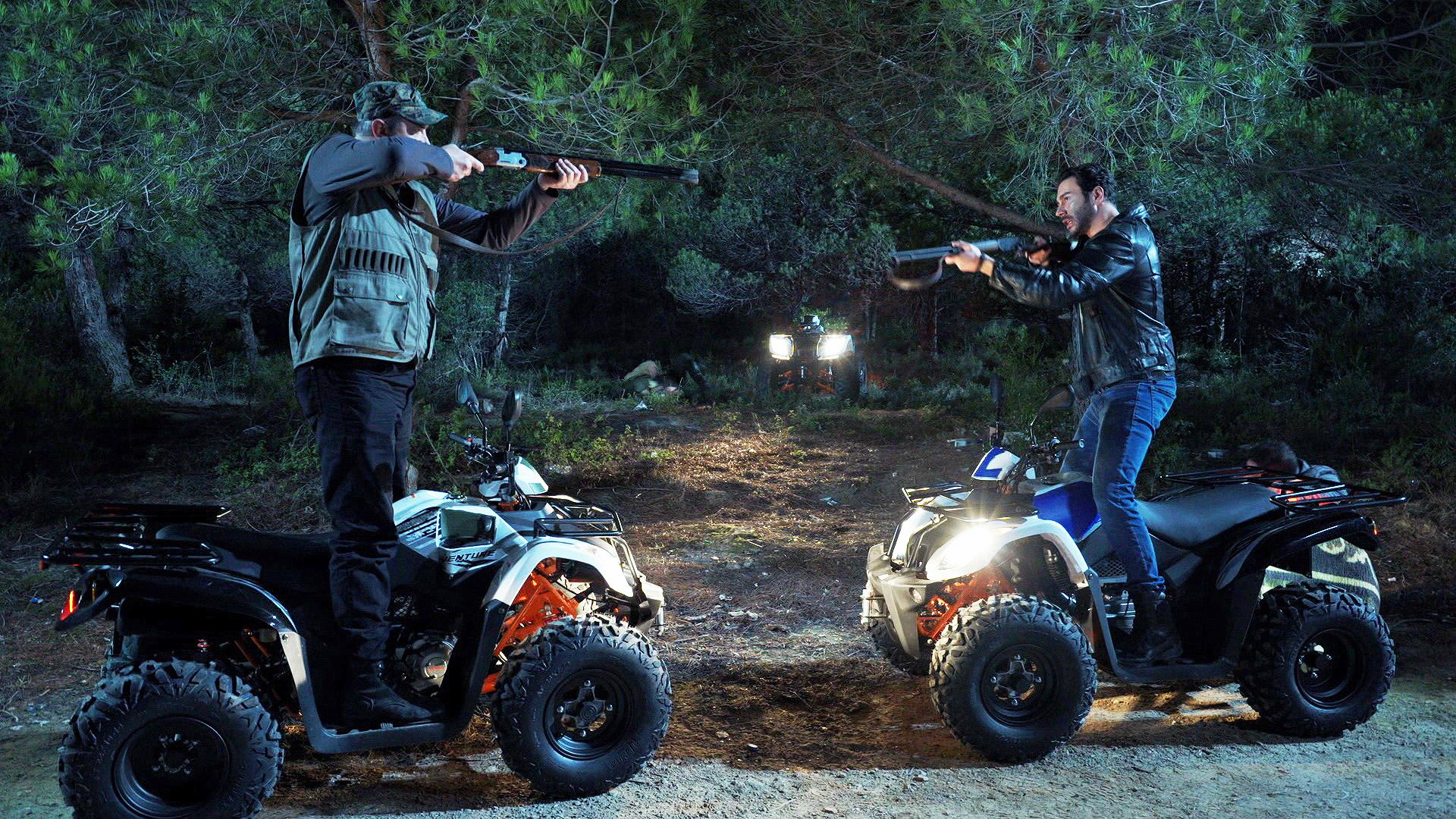 Emre insan avının ortasında!