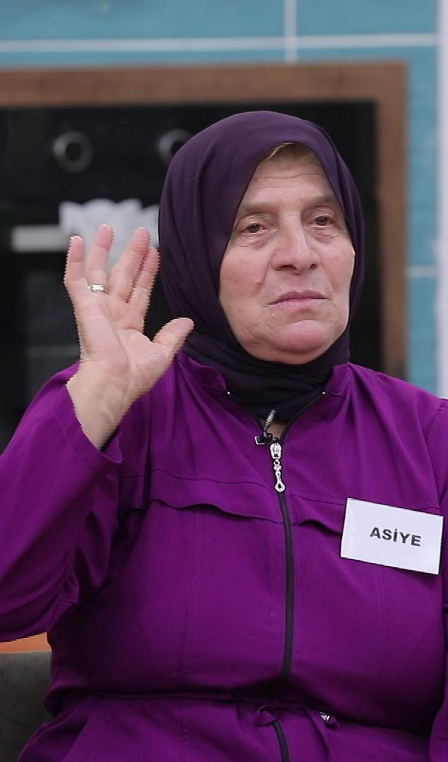 Asiye Hanım, Nursel Ergin'den büyük alkış aldı!