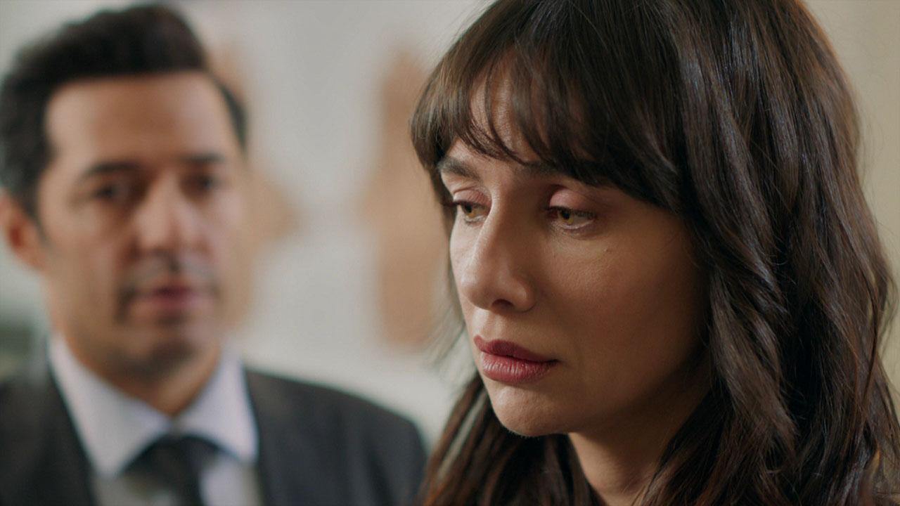 Nilüfer, şizofren mi?