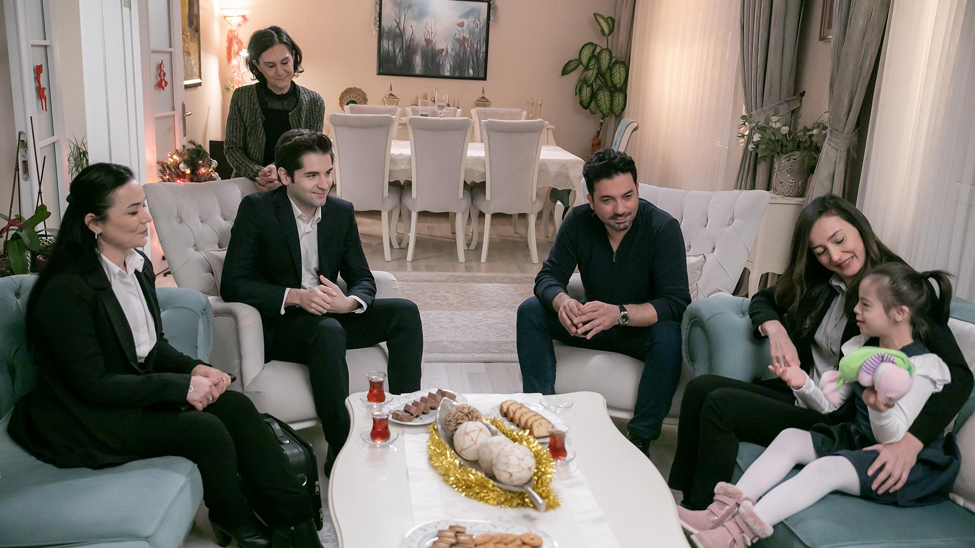 Sosyal Hizmetler Elif'i, Aylin'den aldı!