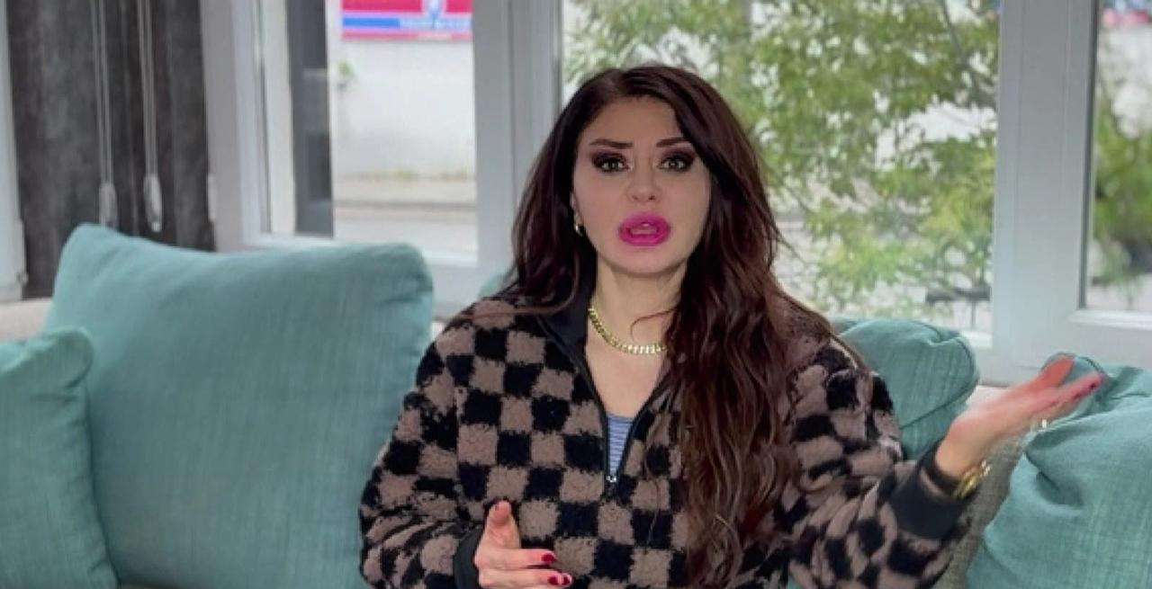 Ebru Polat, sanat camiasına verdi veriştirdi!