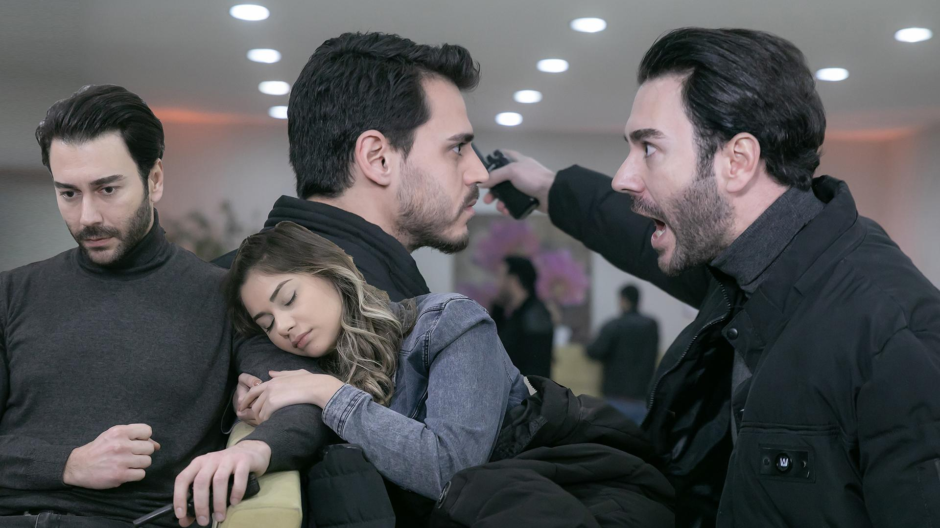 Cansu, Emre'ye iyi geliyor!