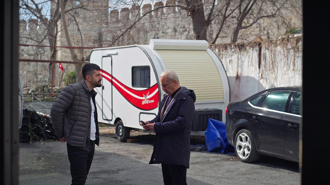 Azem, Cihan’ın mekanına geldi!