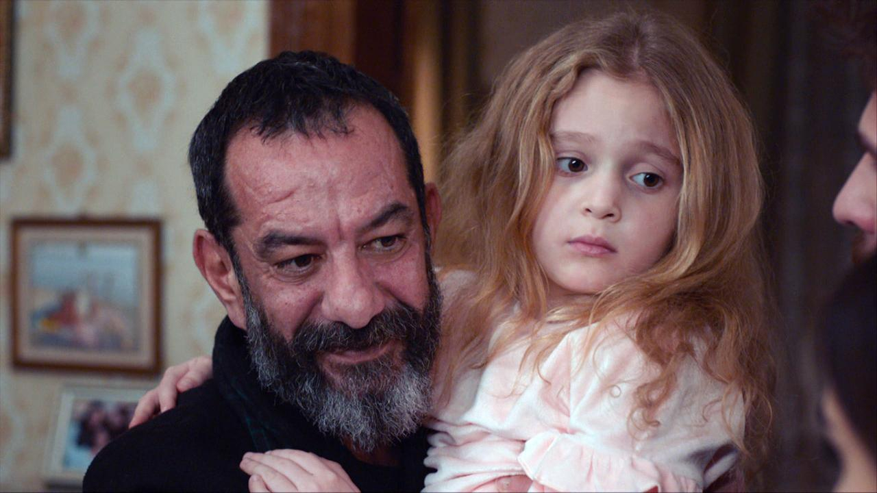 Adnan baskın yaptı!