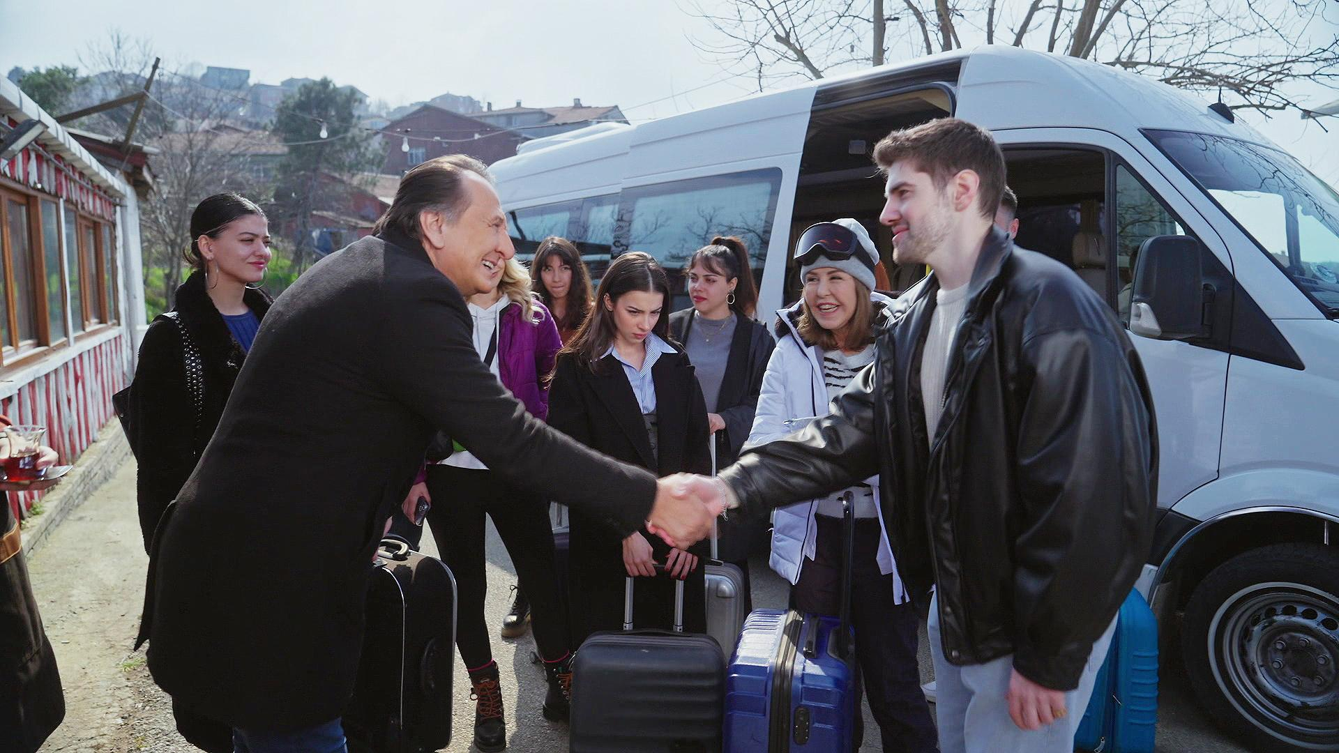 Şule'nin Uludağ tatili Nazike ile baltalandı!