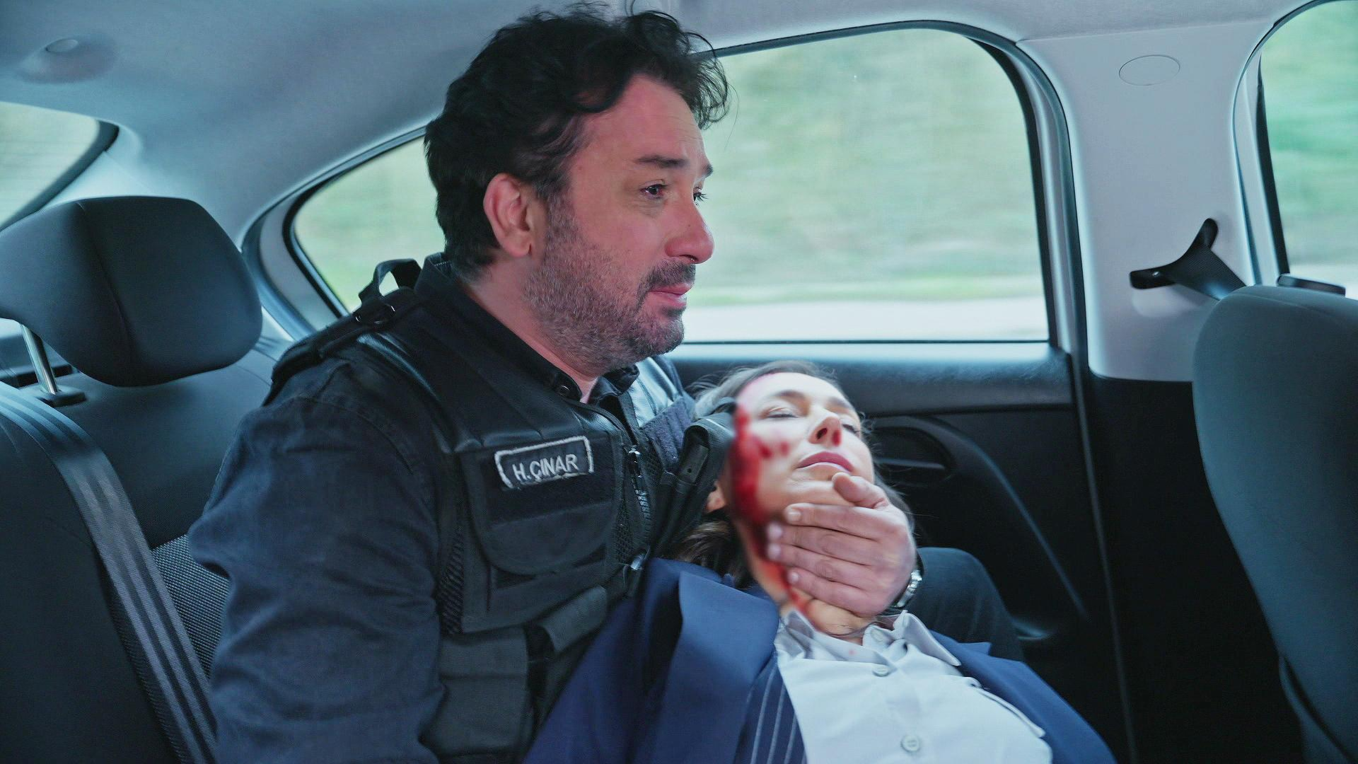 Hakan, öldü öldü dirildi!