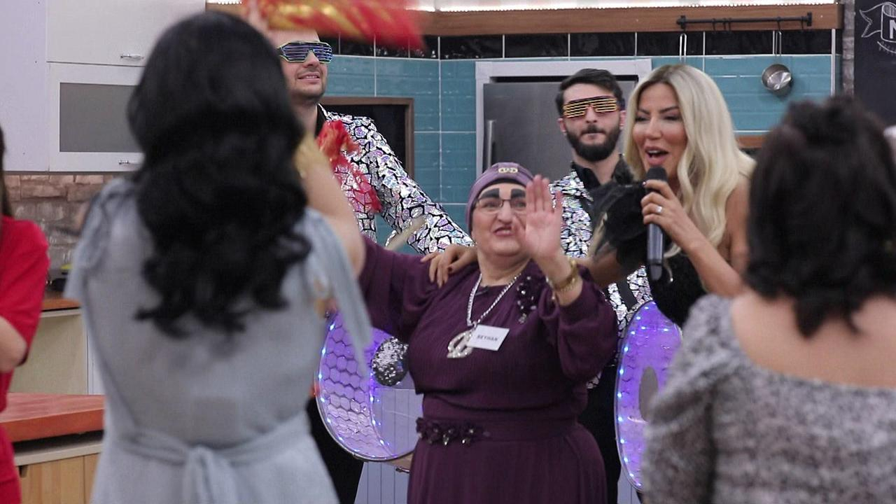 Gelinim Mutfakta Bayram Özel Fragmanı