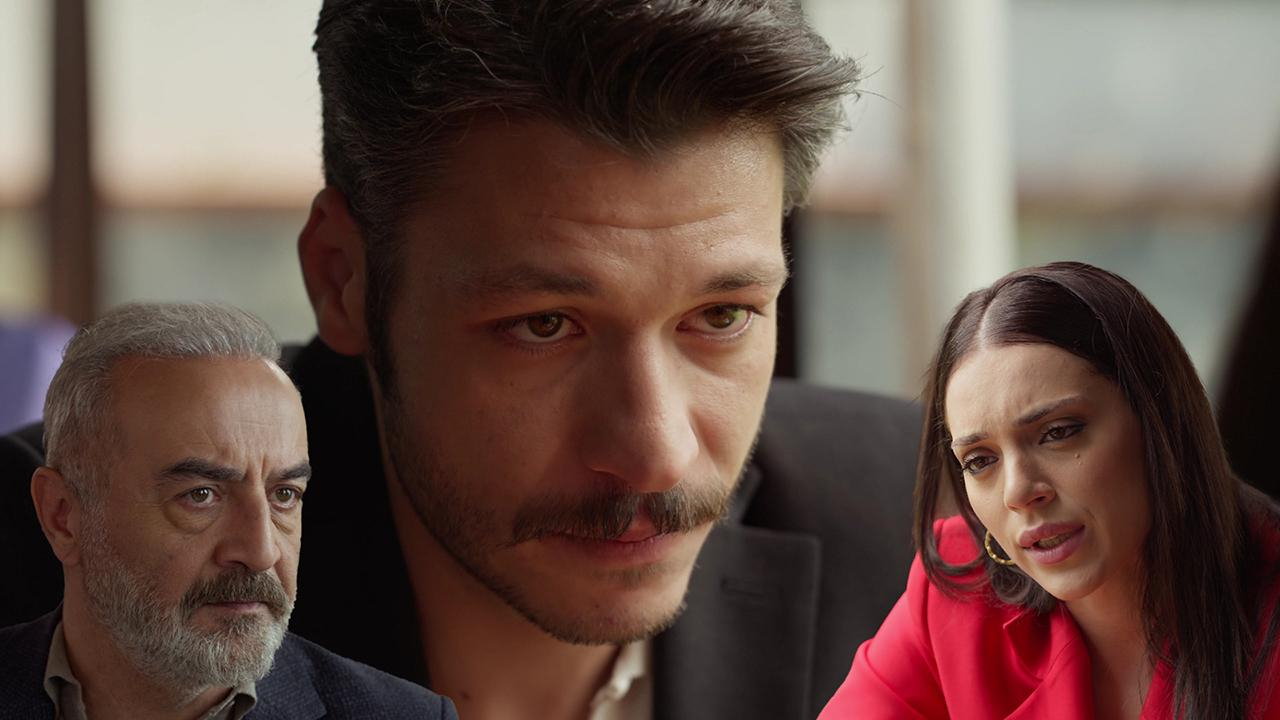 Cihan, ablası ve babası arasında kaldı!