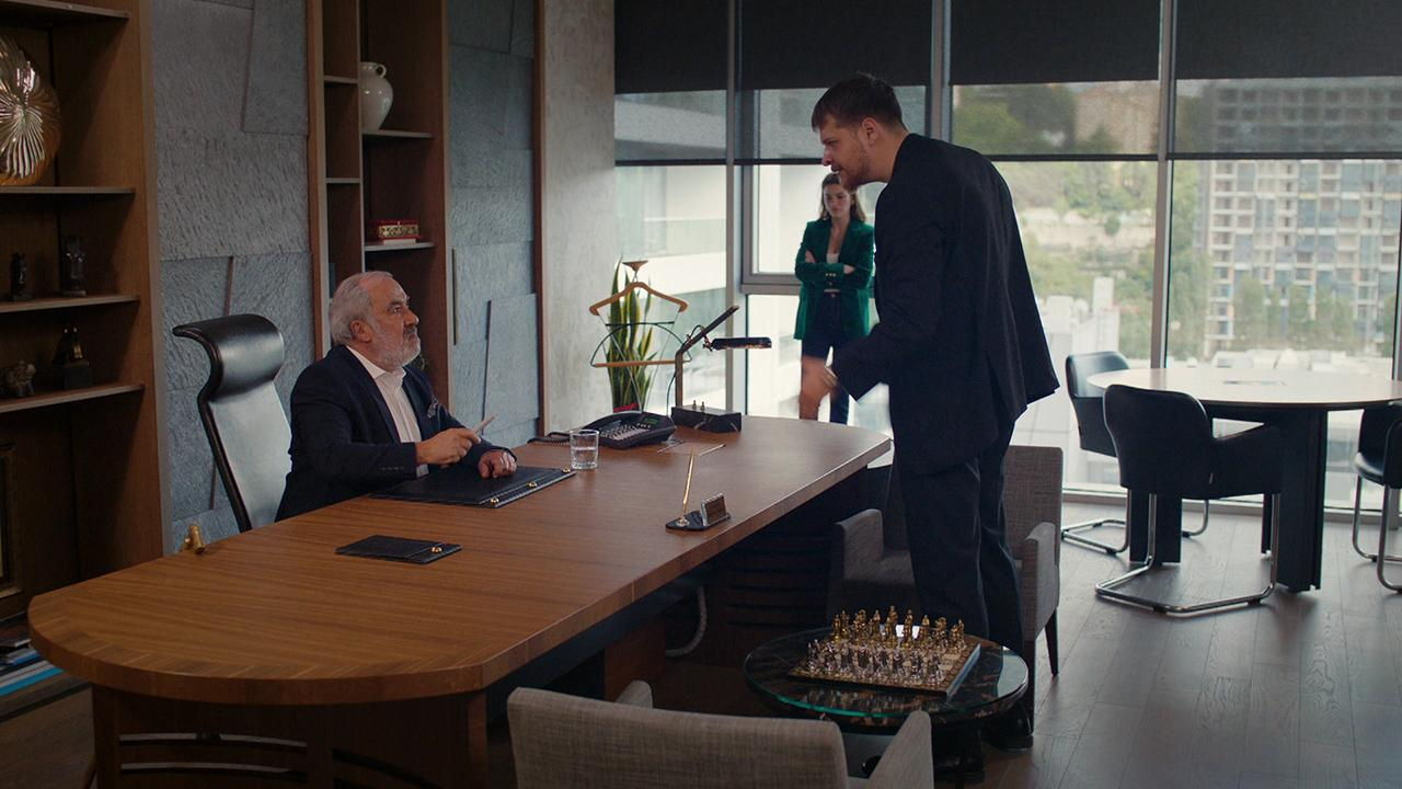 Emirkıran ailesi birbirine girdi!