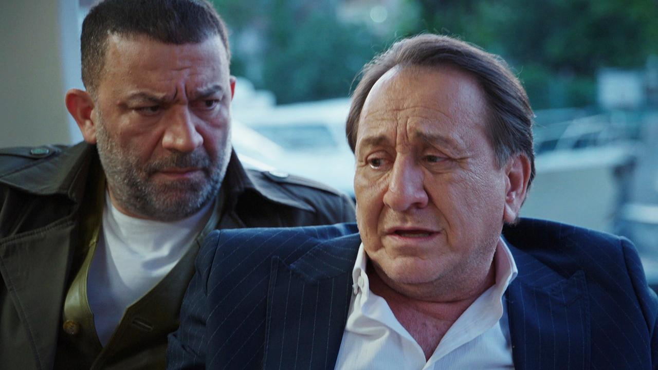 Hüsnü, Rıza Baba ve Mesut'a gerçekleri anlatıyor!