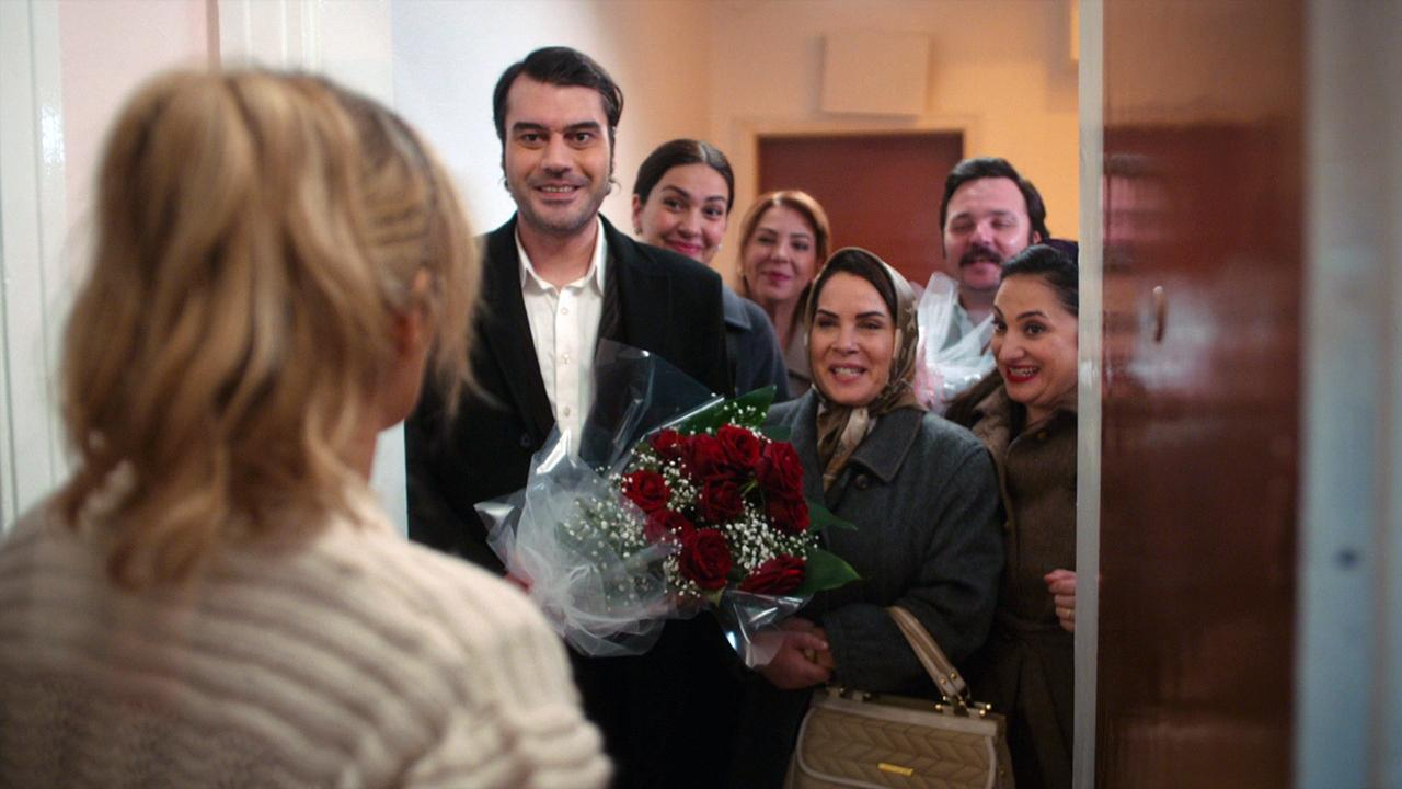 Habersiz, kız istemeye gittiler!