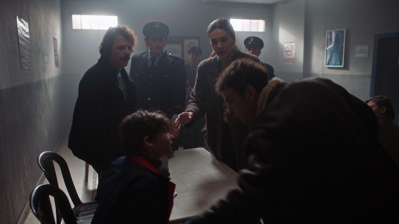 Hasan, Burak yüzünden cezaevinde!