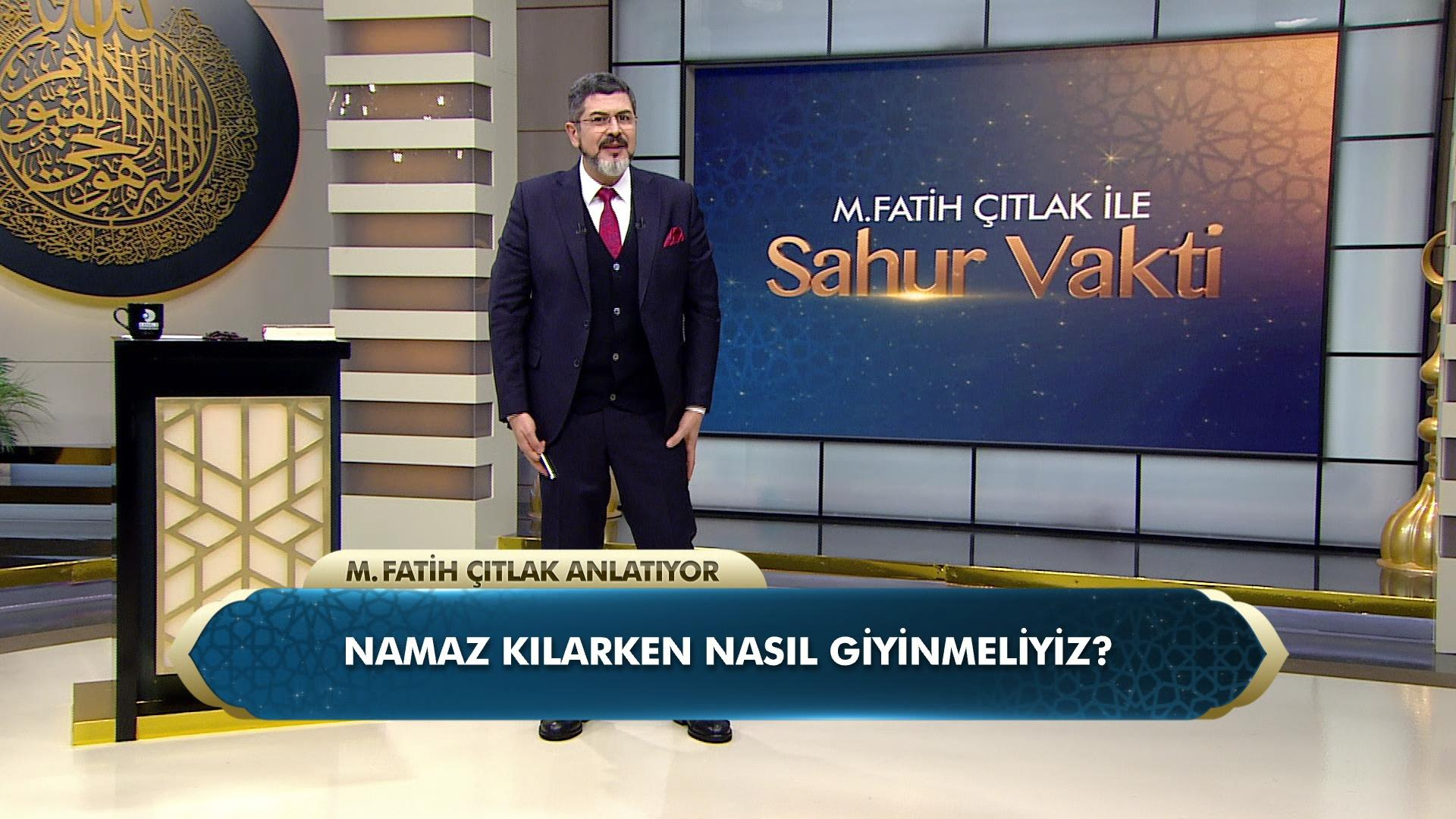 Namaz kılarken nasıl giyinmeliyiz?