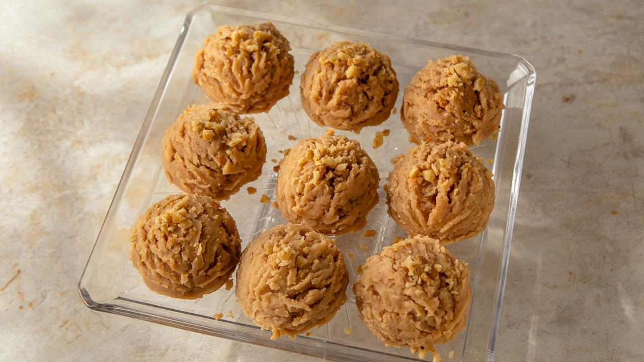 Cevizli Un Helvası Tarifi - Cevizli Un Helvası Nasıl Yapılır? - Arda'nın Ramazan Mutfağı