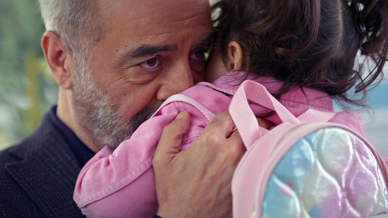 Azem torunu Mısra'yı kucakladı!