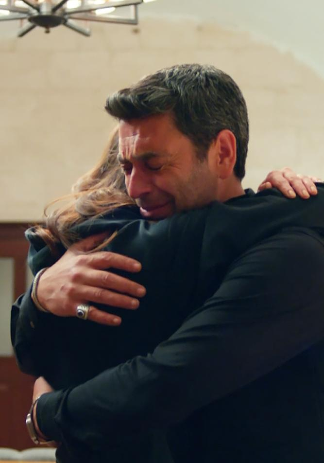 Cihan, Alya'nın omzunda ağladı!