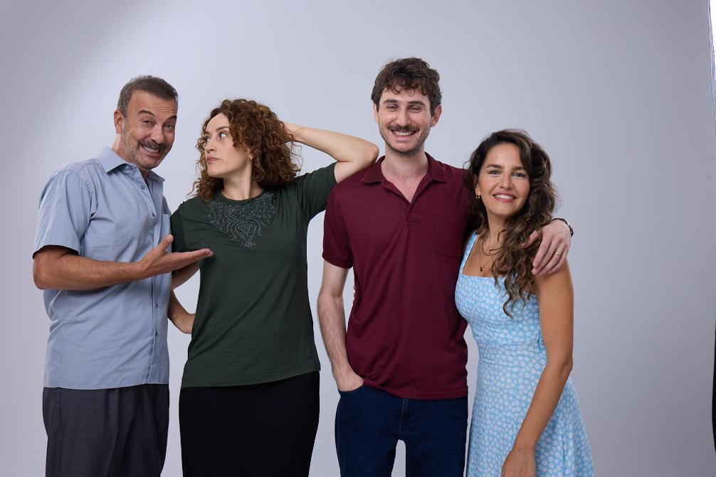 "Sıcak Büfe" ekibi afişe oldu!