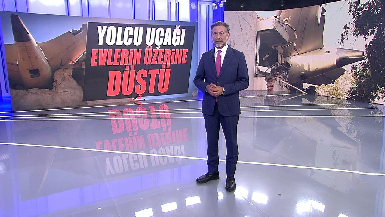 Yolcu uçağı evlerin üzerine düştü!