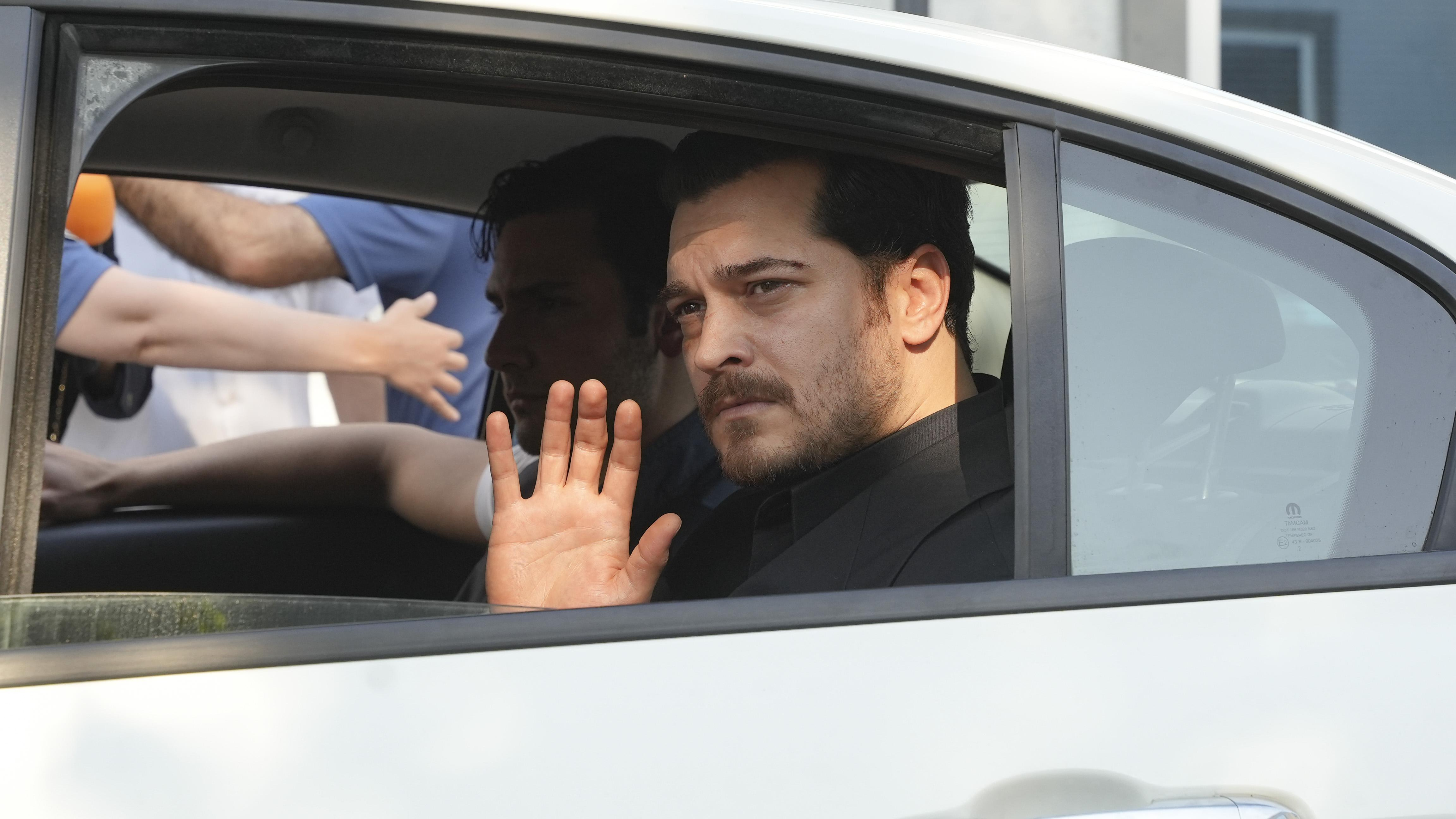 Eşref sezon finaliyle ağlattı!