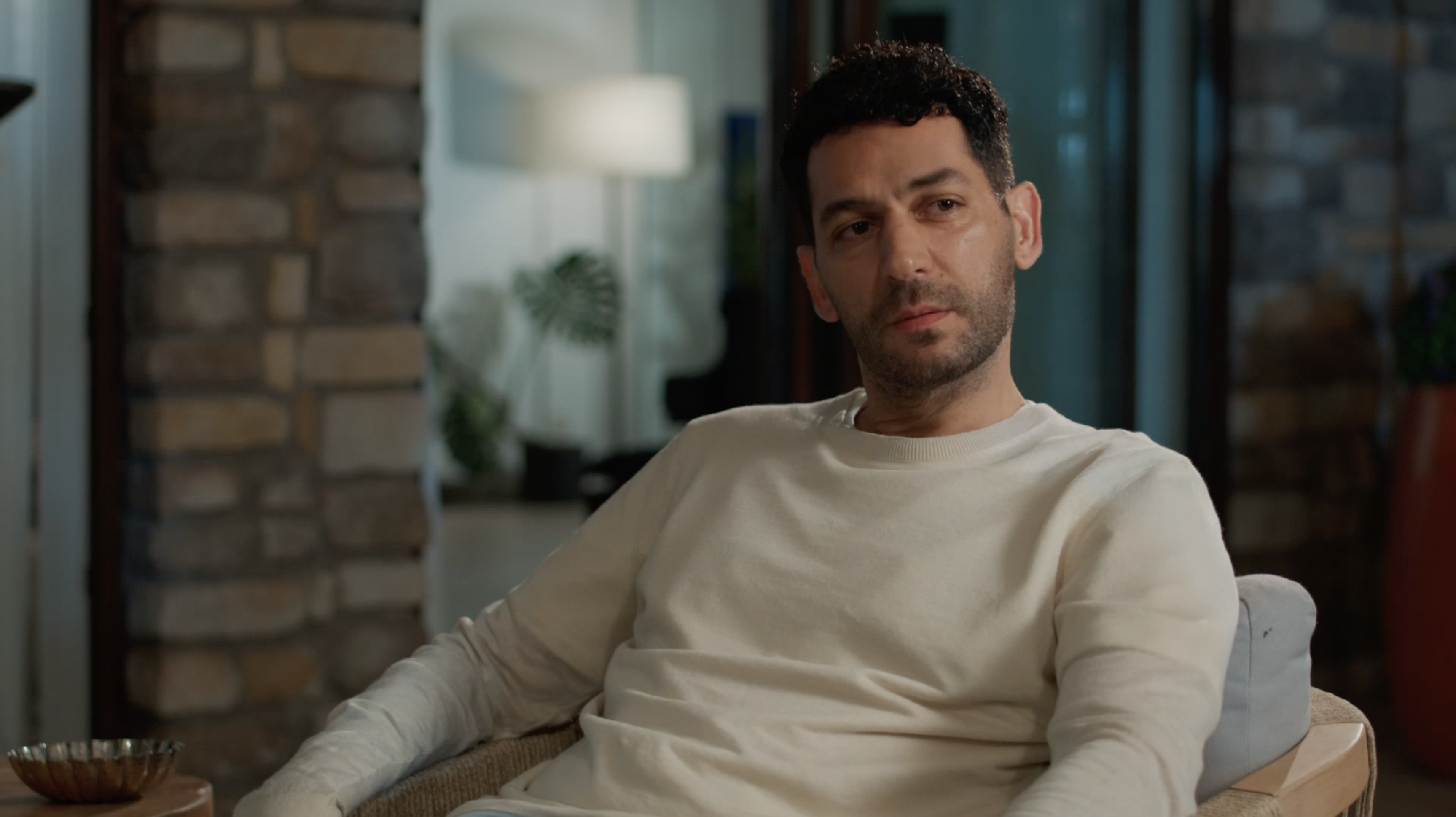 Erkekler ağlamaz ama Serhat ağlattı!