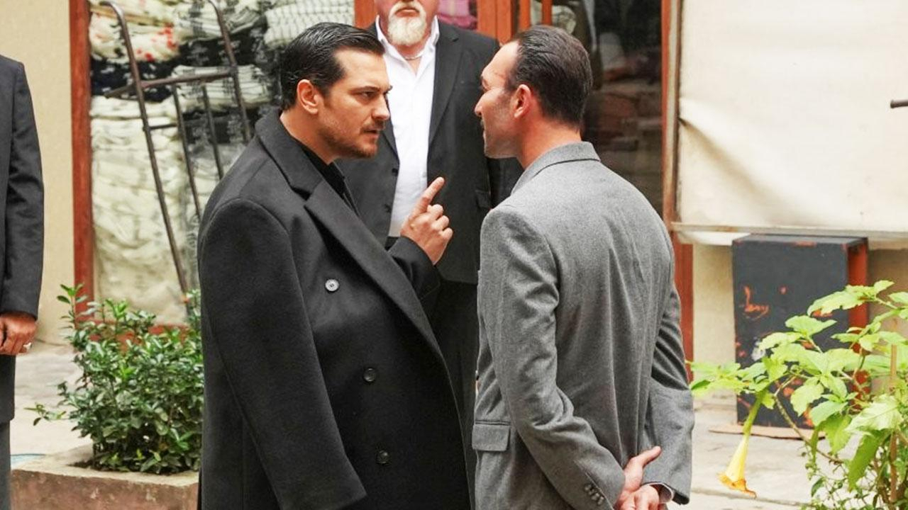 Eşref Rüya 20. Bölüm - Eşref Racon Sahneleri