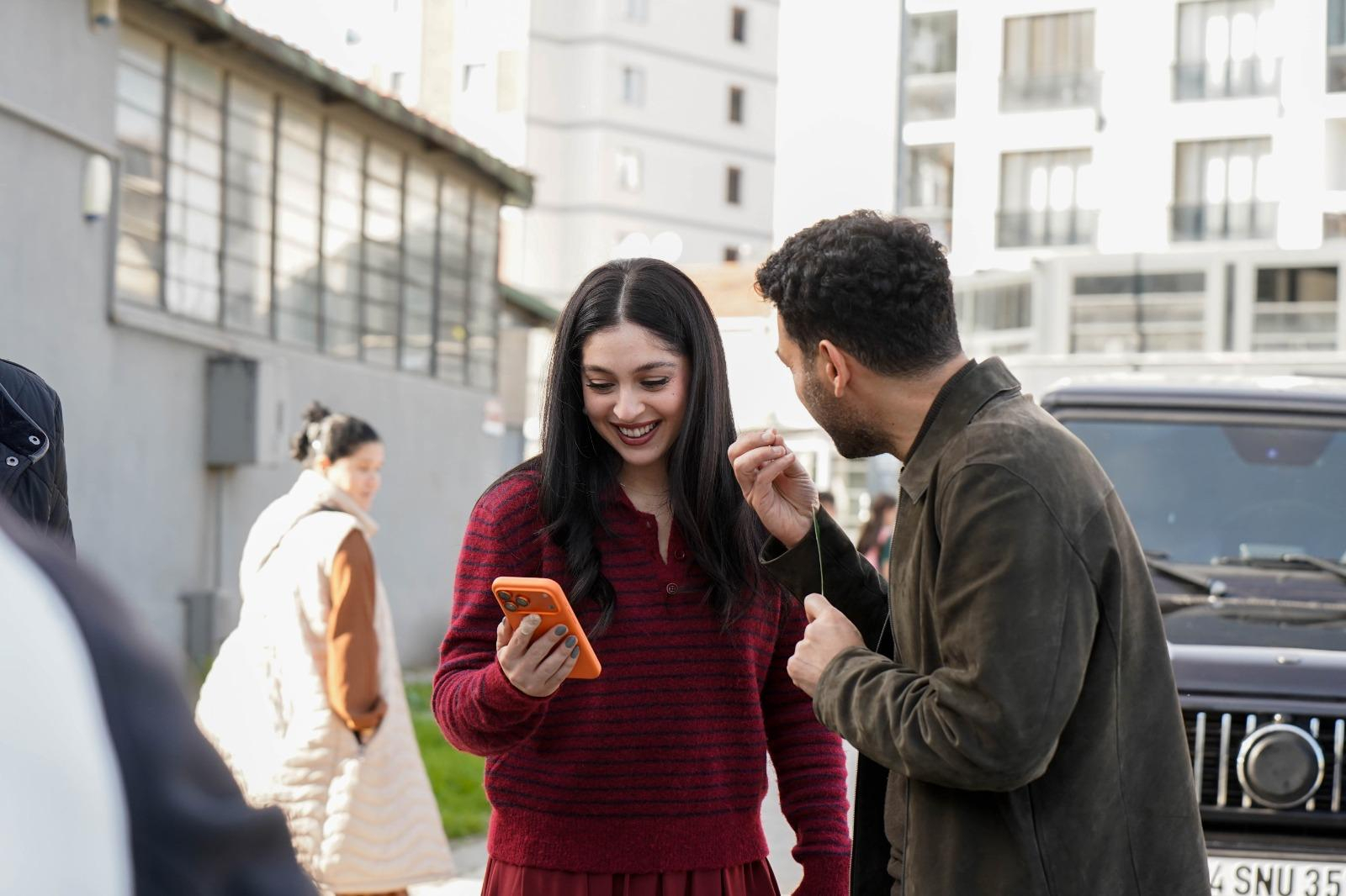 Güller açtı, yüzler gülüyor!