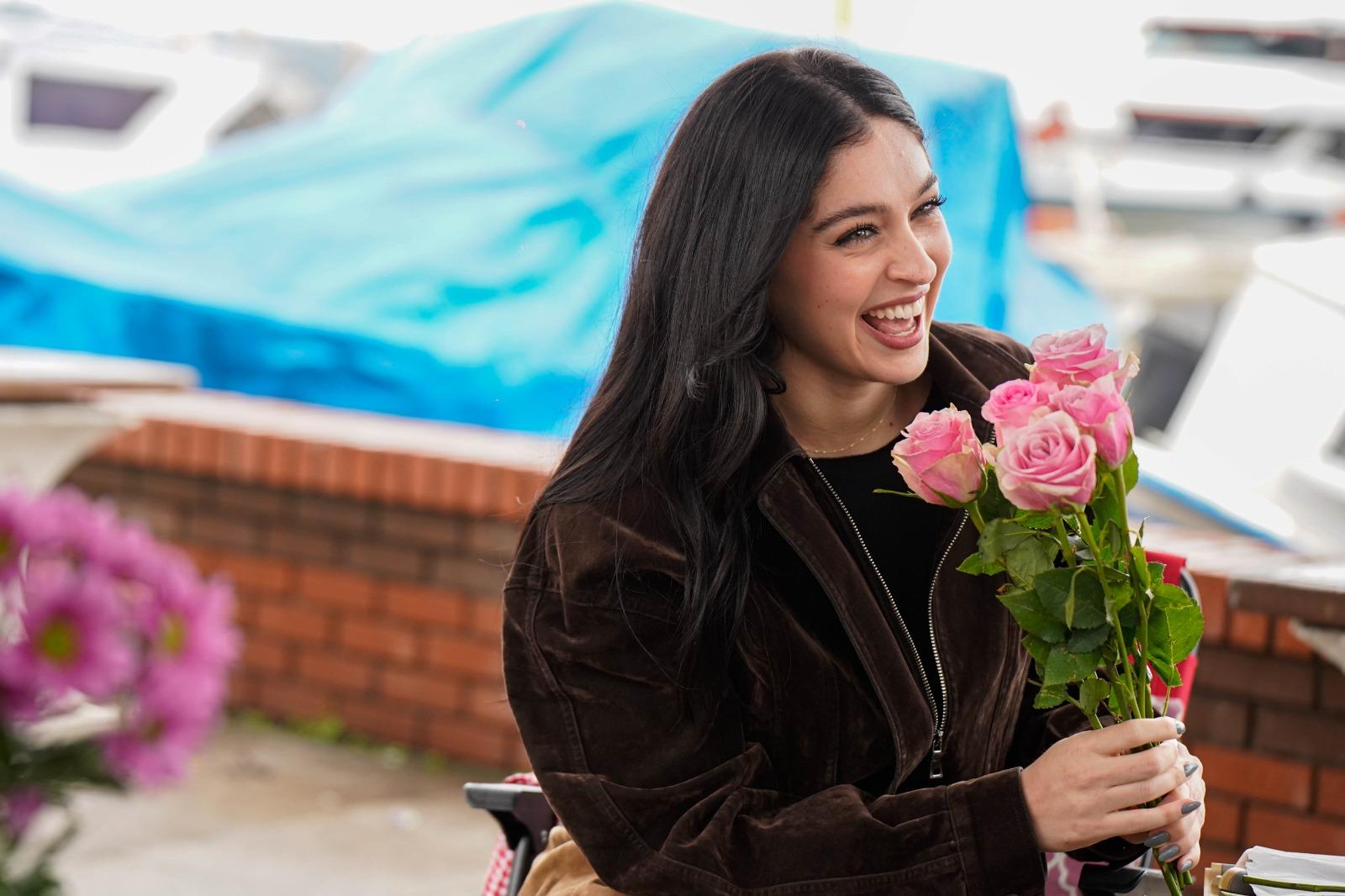 Güller açtı, yüzler gülüyor!