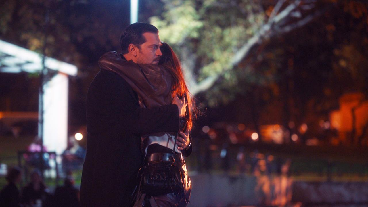 Eşref Rüya çarşamba akşamına damga vurmaya devam ediyor!