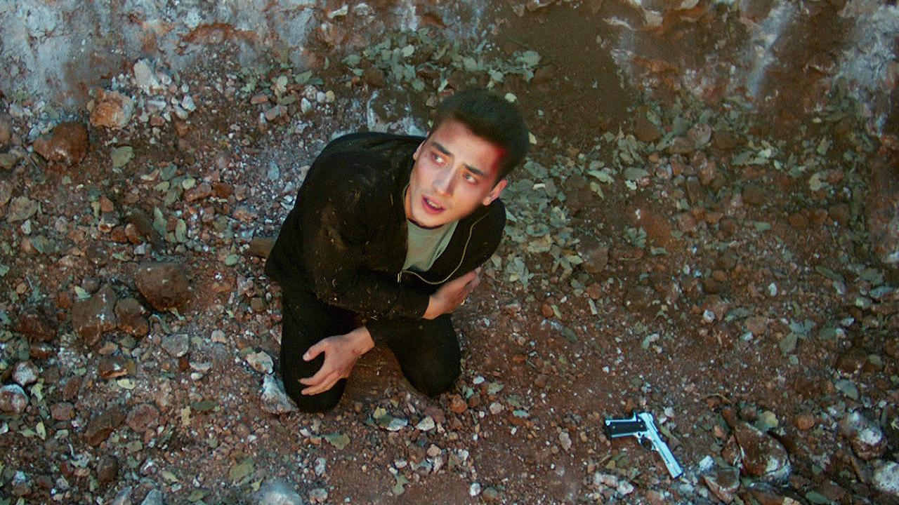 Kaya çukura düştü!