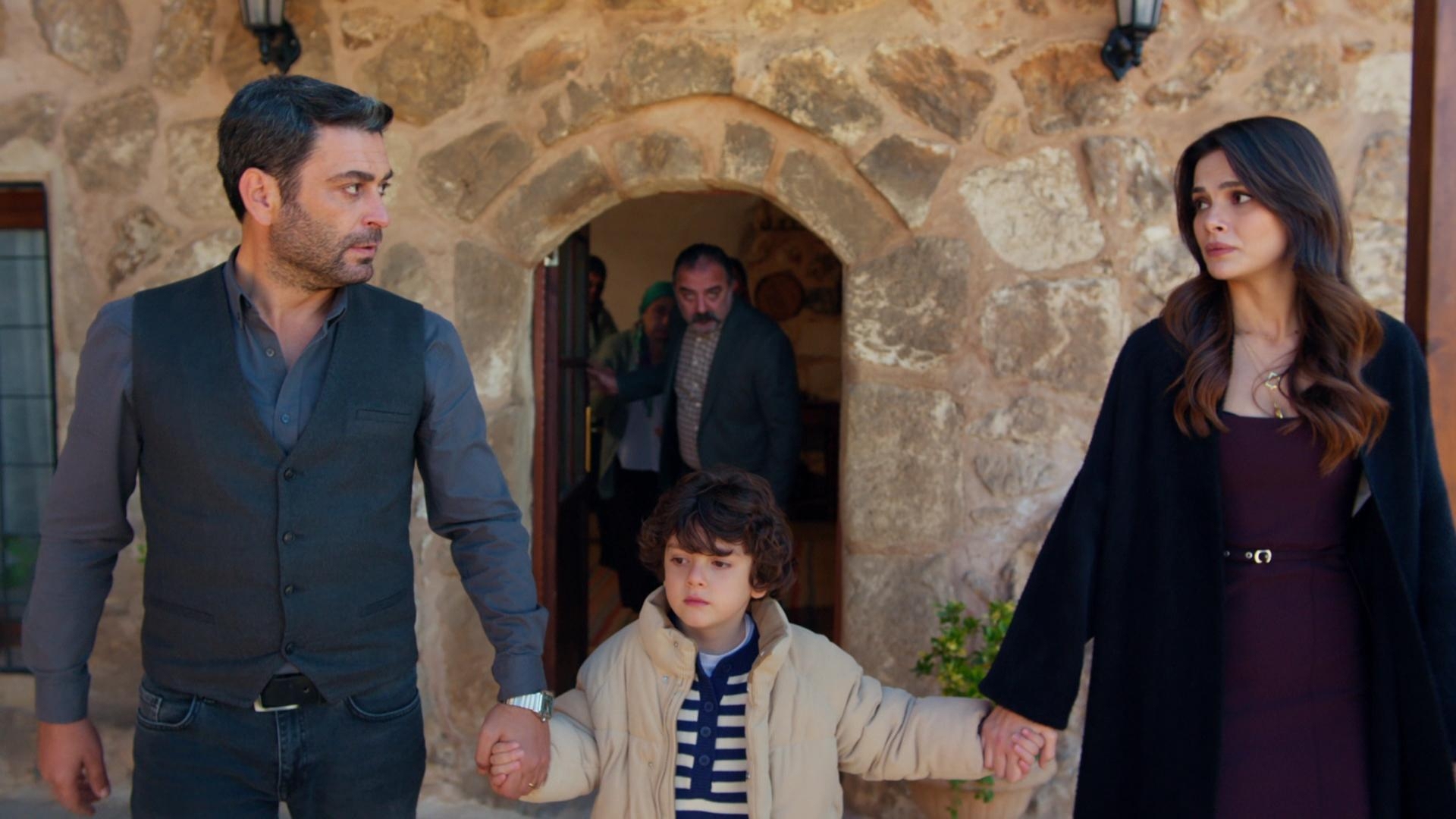 Uzak Şehir 40. bölümden ilk kareler!