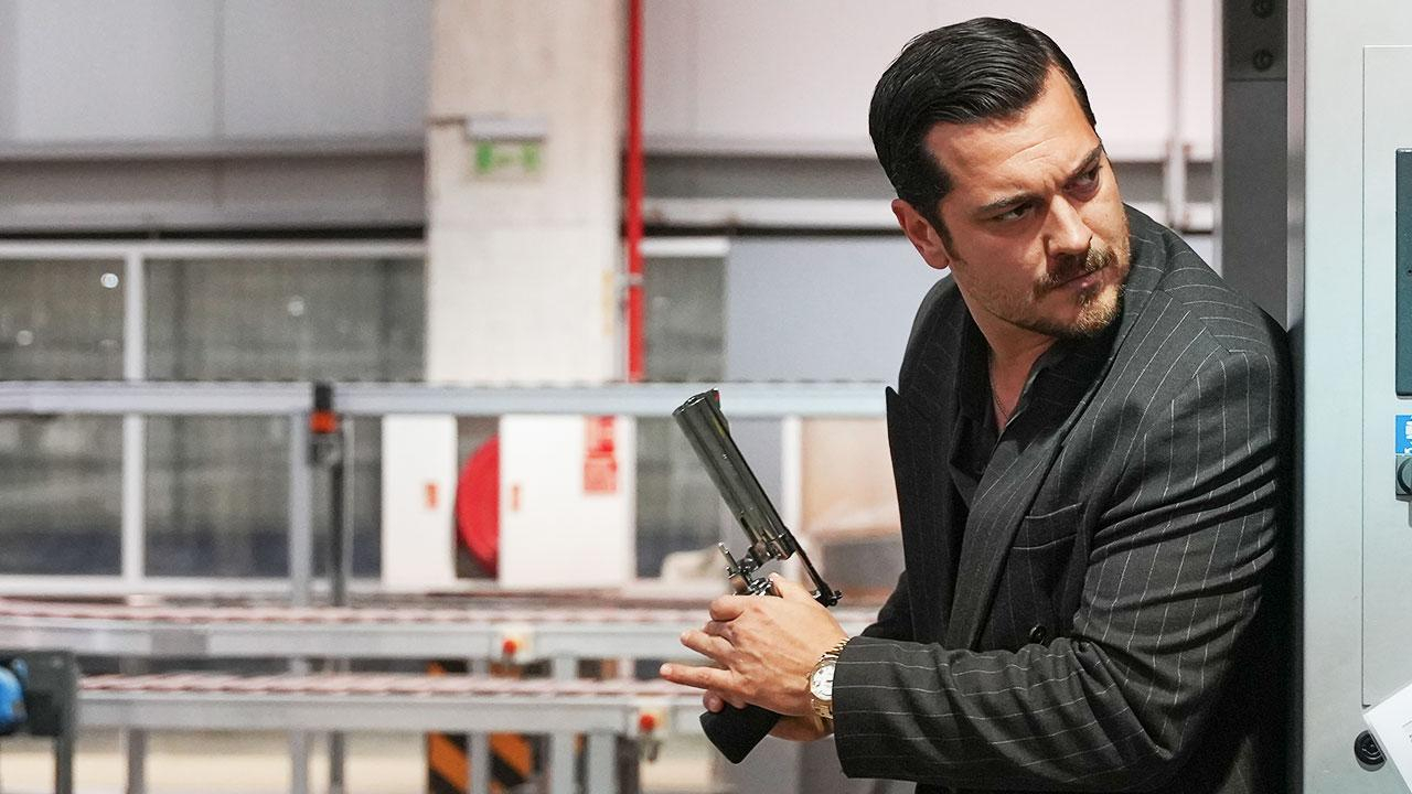 Eşref Rüya 23. Bölüm - Eşref Racon Sahneleri