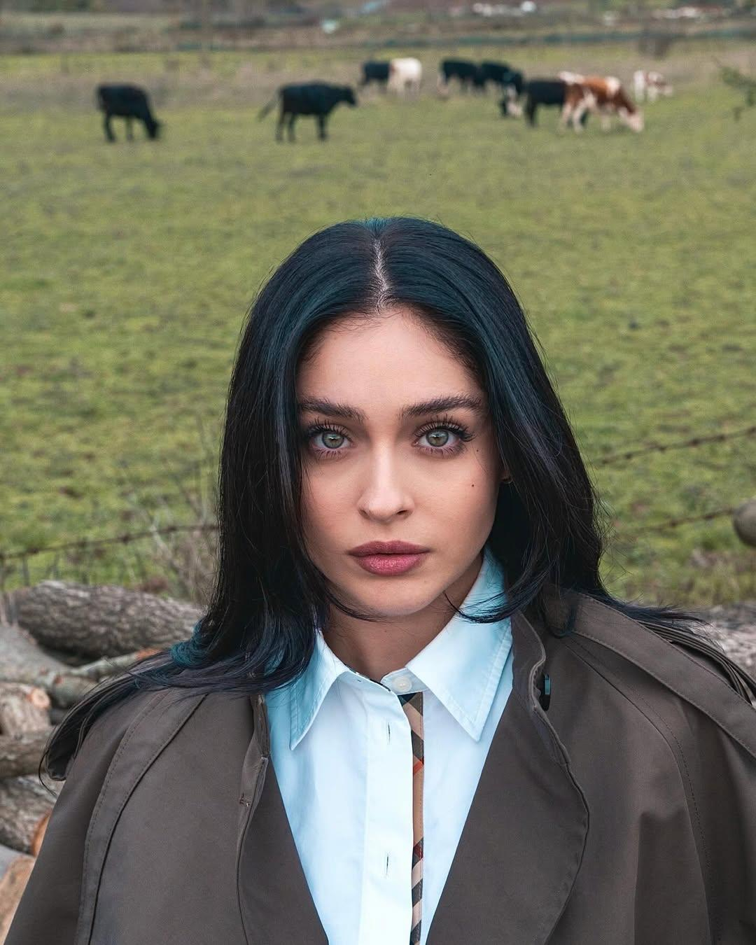 Sanal aleme "Cemre" düştü!