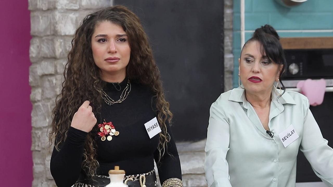 Gelinim Mutfakta 1734. Bölüm Fragmanı