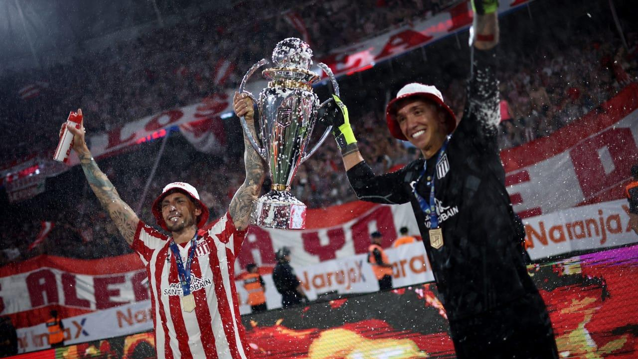 Galatasaray efsanesi sahaya çıkıyor!