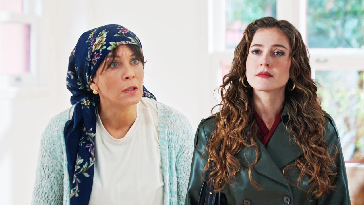 Berrak, Zeyneplerin mahallesine taşındı!