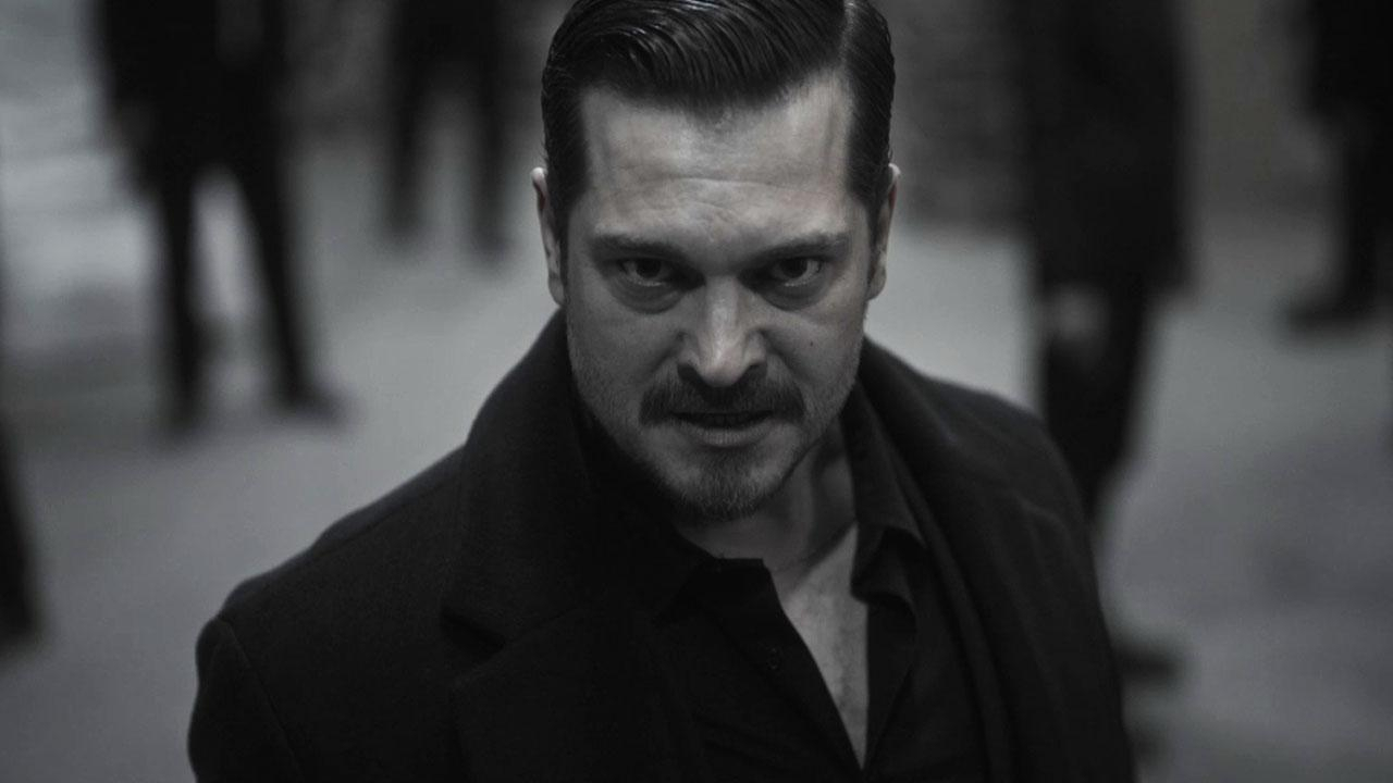 Eşref Rüya'da silahlar çekildi!